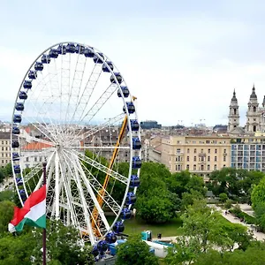 Corso Budapest